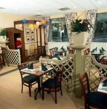 Hotel Campanile 3*